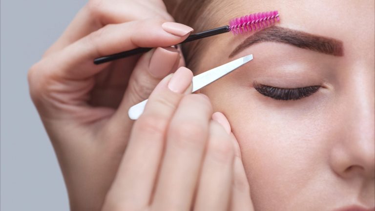 What’s The Difference Between Eyebrow Tint And Henna?
